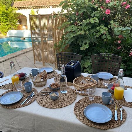 Le Patio Aux Oiseaux Bed and Breakfast Λα Σιοτά Εξωτερικό φωτογραφία